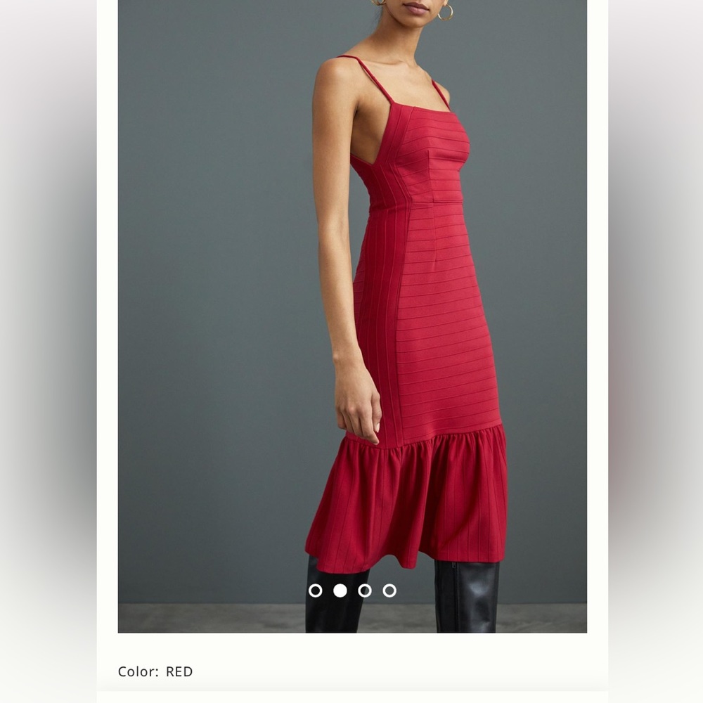 SQUARE NECK SLIM MIDI DRESS Small